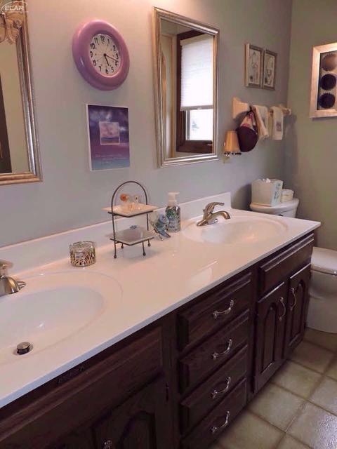 590 Oakbrook Cir, Flushing, MI 48433 photo 33
