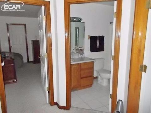 480 Primrose Ln, Flushing, MI 48433 photo 16
