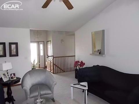 480 Primrose Ln, Flushing, MI 48433 photo 4