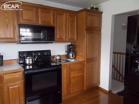 480 Primrose Ln, Flushing, MI 48433 photo 10