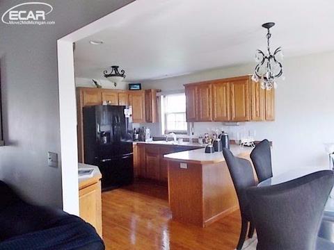 480 Primrose Ln, Flushing, MI 48433 photo 8