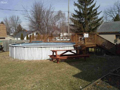 521 E Broad St, Linden, MI 48451 photo 4