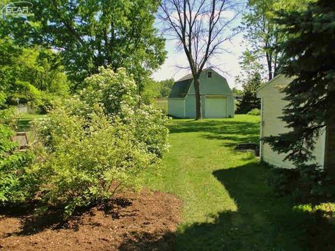 5324 Roberts Dr, Flint, MI 48506 photo 61