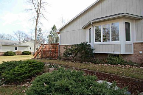 5495 Hickory Cir, Flushing, MI 48433 photo 5