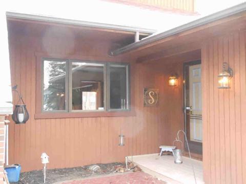 1160 Tumbleweed Ct, Flint, MI 48532 photo 3
