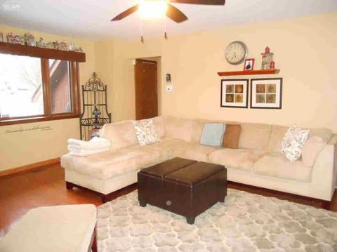 1160 Tumbleweed Ct, Flint, MI 48532 photo 15