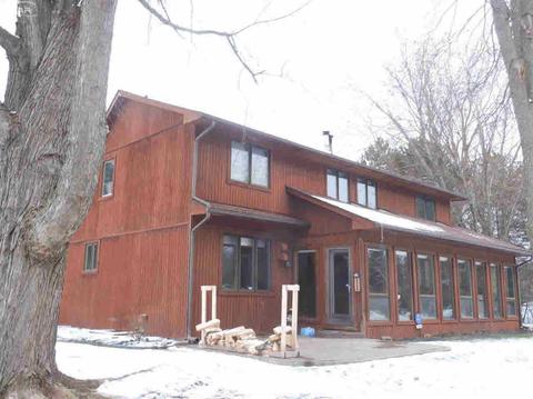 1160 Tumbleweed Ct, Flint, MI 48532 photo 2