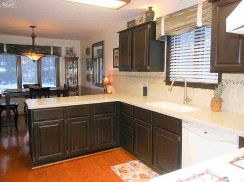 1160 Tumbleweed Ct, Flint, MI 48532 photo 12