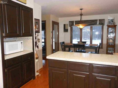 1160 Tumbleweed Ct, Flint, MI 48532 photo 13