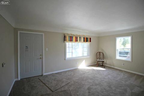 527 Warren Ave, Flushing, MI 48433 photo 11