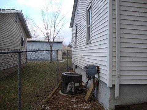 3224 Burnell Ave, Flint, MI 48504 photo 2