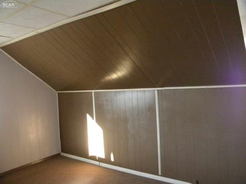 315 Exchange St, Owosso, MI 48867 photo 9