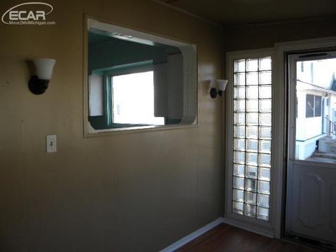 315 Exchange St, Owosso, MI 48867 photo 23