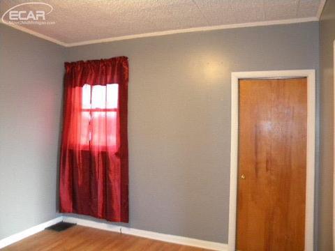 315 Exchange St, Owosso, MI 48867 photo 17