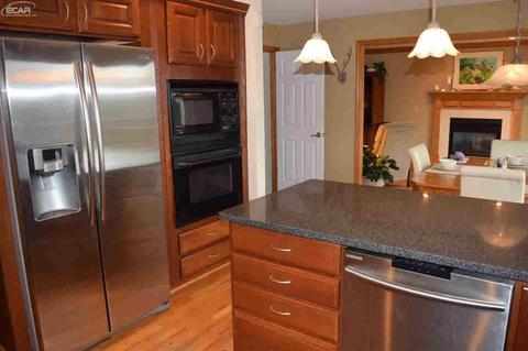 6484 Stonebrook Ln, Flushing, MI 48433 photo 15