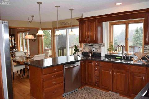6484 Stonebrook Ln, Flushing, MI 48433 photo 12