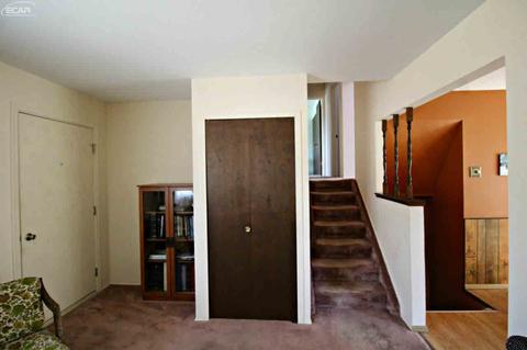 7444 Johnson Rd, Flushing, MI 48433 photo 3
