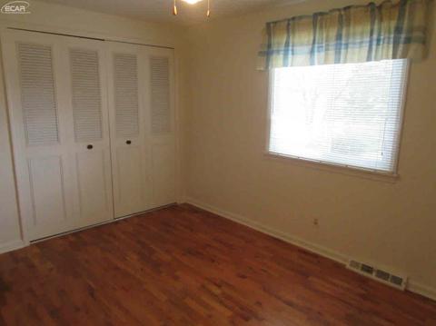 1537 Suzanne Ct, Flushing, MI 48433 photo 30