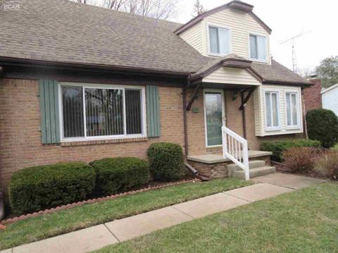 1537 Suzanne Ct, Flushing, MI 48433 photo 2