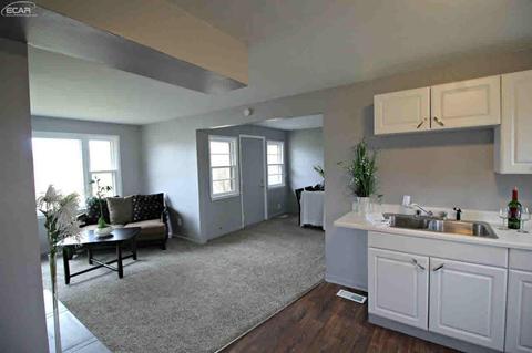 7074 Johnson Rd, Flushing, MI 48433 photo 8