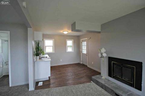 7074 Johnson Rd, Flushing, MI 48433 photo 6