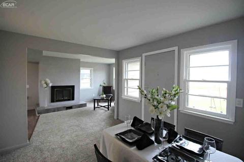 7074 Johnson Rd, Flushing, MI 48433 photo 3