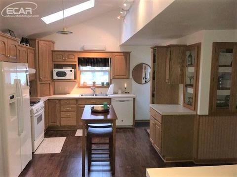 1207 E Frances Rd, Mount Morris, MI 48458 photo 2