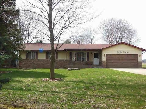 3129 Dillon Rd, Flushing, MI 48433 photo 1