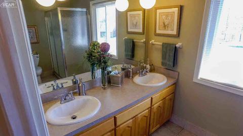 6299 Pinecroft Ct, Flint, MI 48532 photo 40