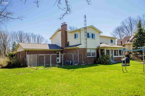 6299 Pinecroft Ct, Flint, MI 48532 photo 56