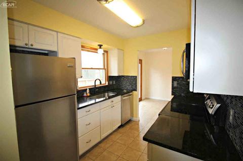 3408 Ridgecliffe Dr, Flint, MI 48532 photo 6