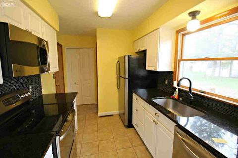 3408 Ridgecliffe Dr, Flint, MI 48532 photo 7