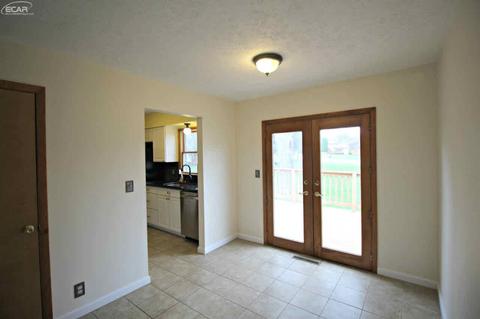 3408 Ridgecliffe Dr, Flint, MI 48532 photo 3