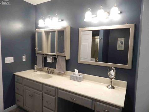 425 N Elms Rd, Flushing, MI 48433 photo 29