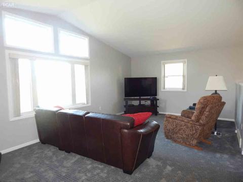 425 N Elms Rd, Flushing, MI 48433 photo 23
