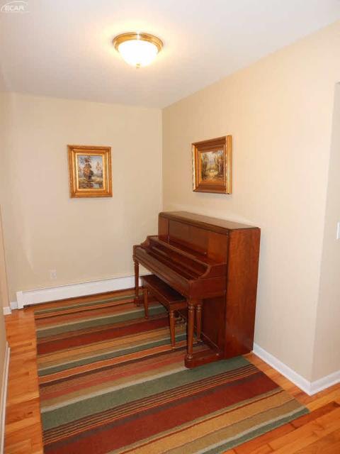 425 N Elms Rd, Flushing, MI 48433 photo 10