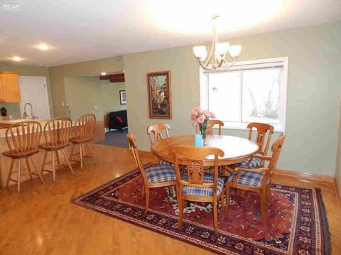 425 N Elms Rd, Flushing, MI 48433 photo 17