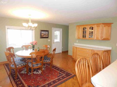425 N Elms Rd, Flushing, MI 48433 photo 16