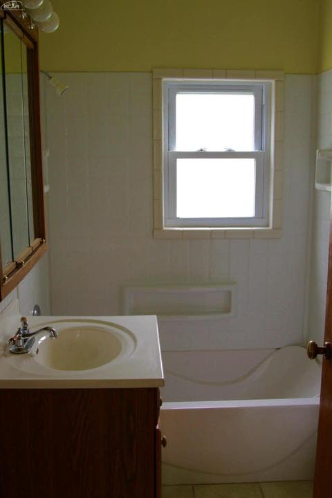 3076 Alcott Ave, Flint, MI 48506 photo 7