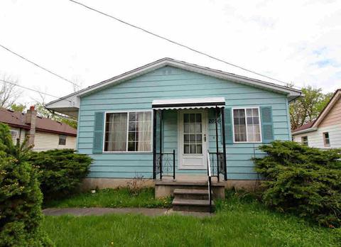 2026 Lowden Ln, Flint, MI 48532 photo 1