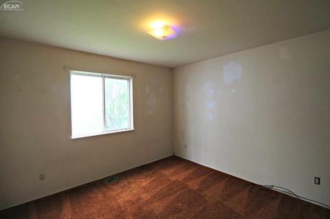 2026 Lowden Ln, Flint, MI 48532 photo 14
