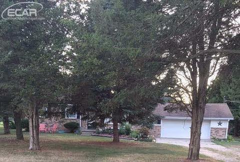 6077 Johnson Rd, Flushing, MI 48433 photo 4