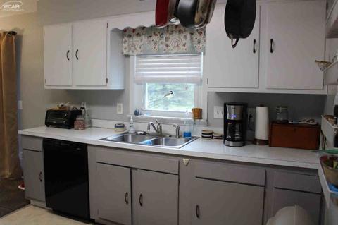 6077 Johnson Rd, Flushing, MI 48433 photo 22