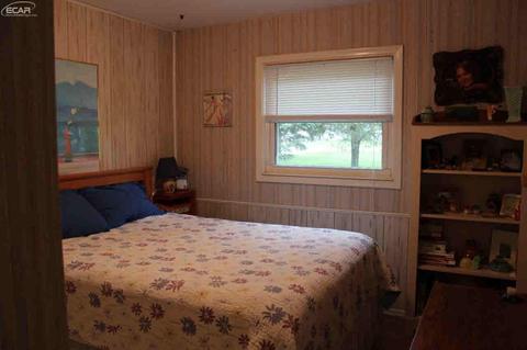6077 Johnson Rd, Flushing, MI 48433 photo 11