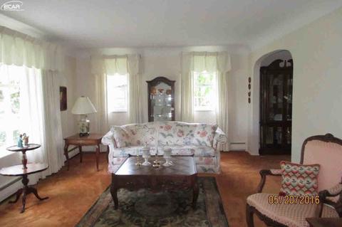 513 Hut West Dr, Flushing, MI 48433 photo 11