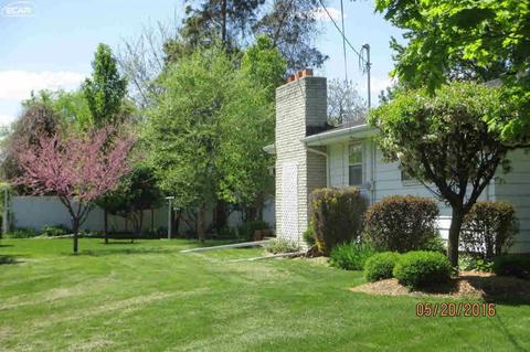 513 Hut West Dr, Flushing, MI 48433 photo 3