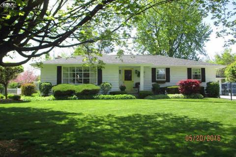 513 Hut West Dr, Flushing, MI 48433 photo 1