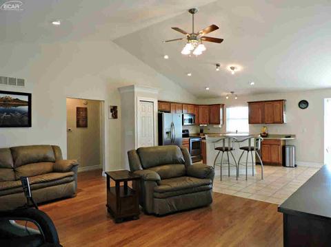5420 E Carpenter Rd, Flint, MI 48506 photo 6