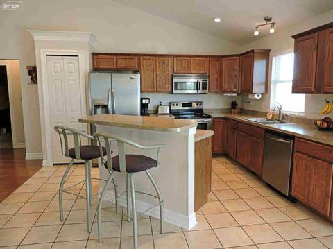 5420 E Carpenter Rd, Flint, MI 48506 photo 12