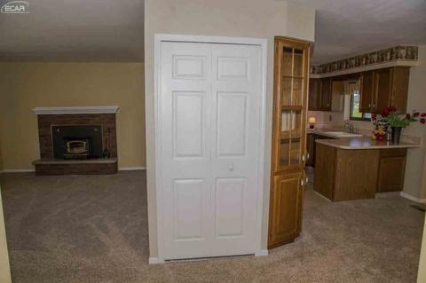 3372 Ann Dr, Flushing, MI 48433 photo 9